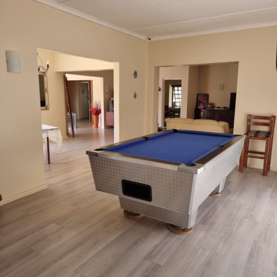 6 Bedroom Property for Sale in Parys Free State